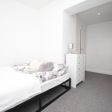 Lovely 3 Bed Spacious Flat Apartment In Central Лондон Екстериор снимка